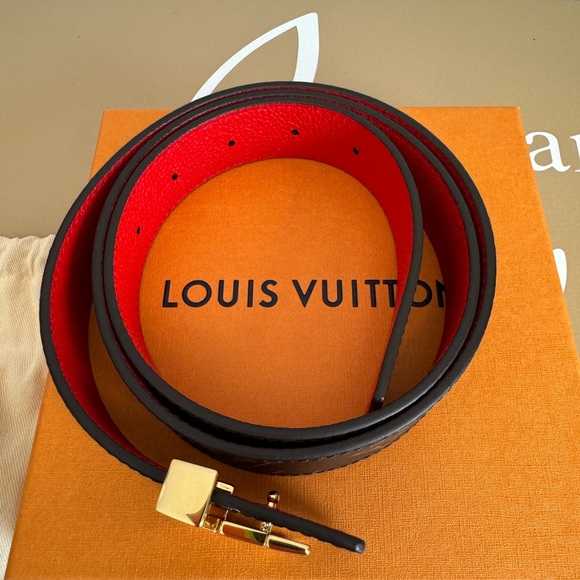 Louis Vuitton Iniatles Reversible Belt 85mm - Picture 5 of 7
